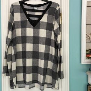 Heimish USA Buffalo plaid top size L
